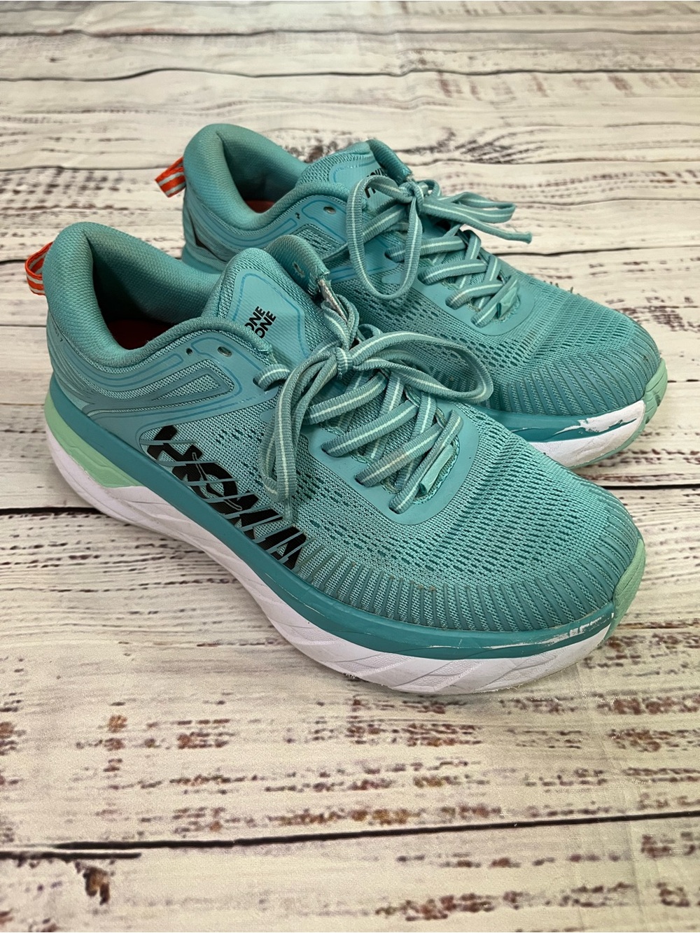 Hoka One One Women’s Aquarelle Bondi 7 Running Shoes Size 7.5